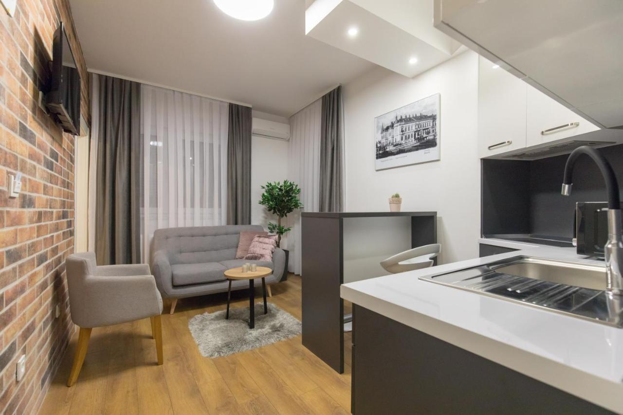 Apartmani I Sobe Pejacevic Osijek Bagian luar foto