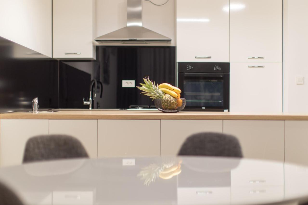Apartmani I Sobe Pejacevic Osijek Bagian luar foto