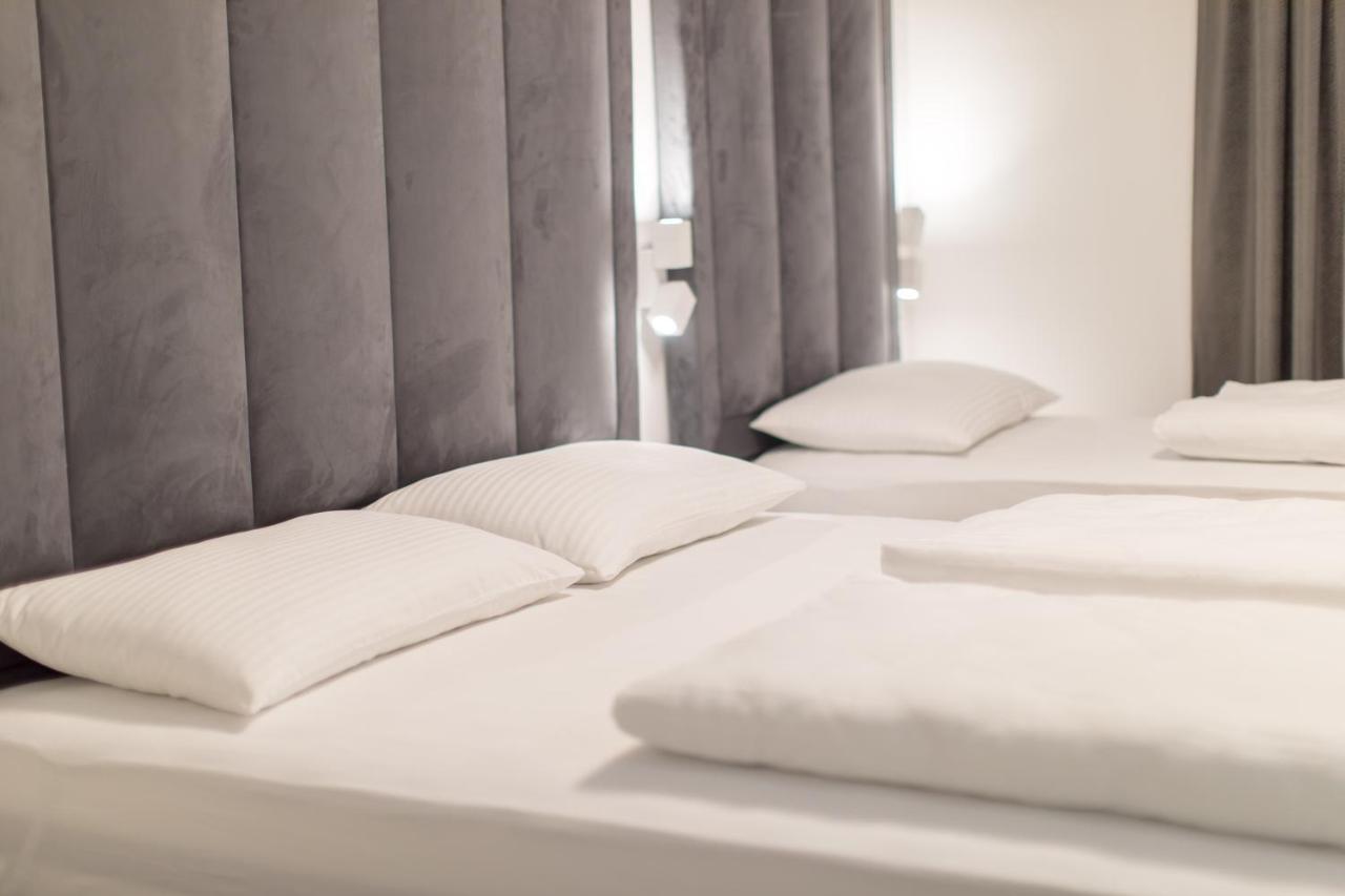 Apartmani I Sobe Pejacevic Osijek Bagian luar foto