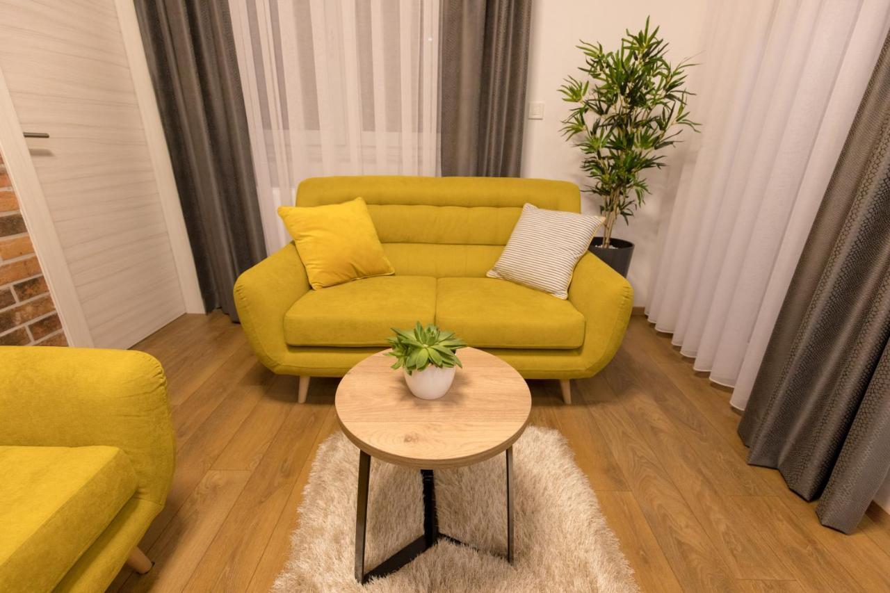 Apartmani I Sobe Pejacevic Osijek Bagian luar foto