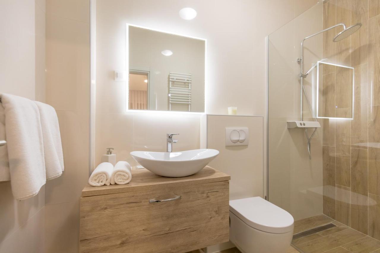Apartmani I Sobe Pejacevic Osijek Bagian luar foto