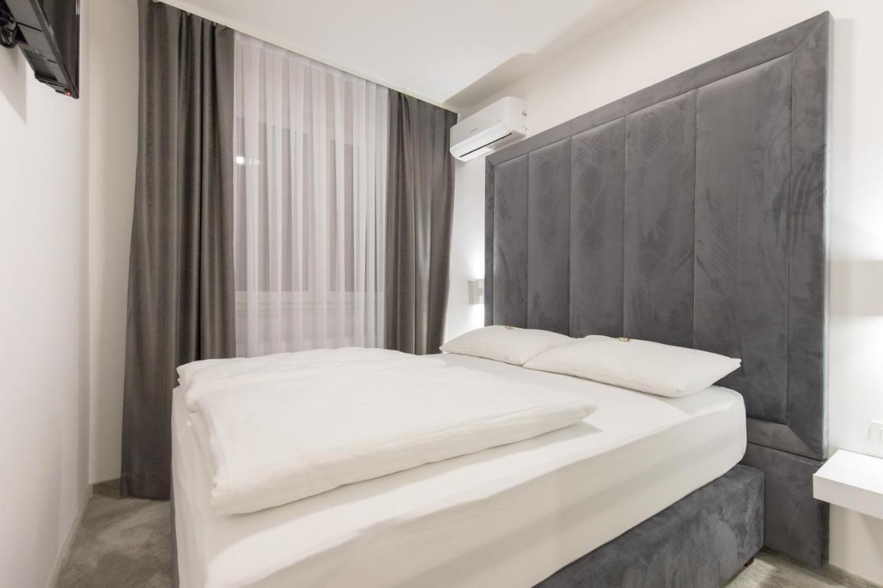 Apartmani I Sobe Pejacevic Osijek Bagian luar foto
